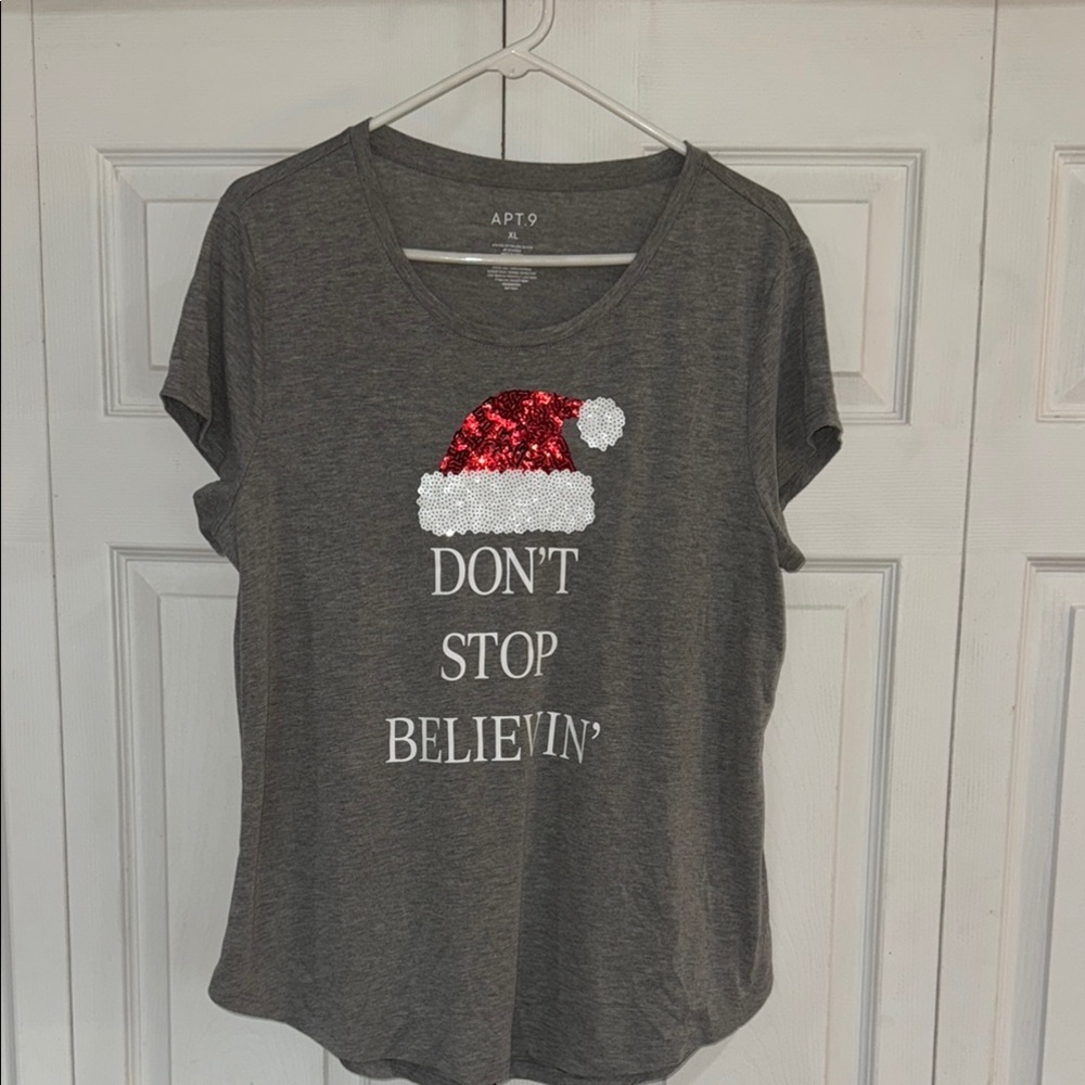 Apt. 9 Gray Graphic Christmas Relaxed Short Sleeve Tee